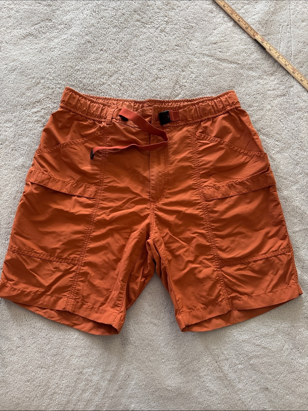 UNIQLO Men’s Orange Cargo Shorts Size L